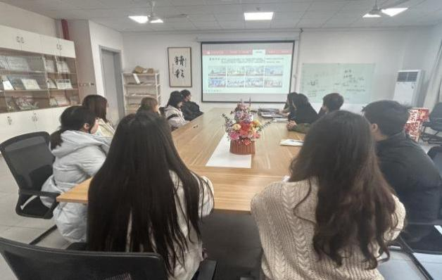 教育学院开展“薪火传锋，育践同...